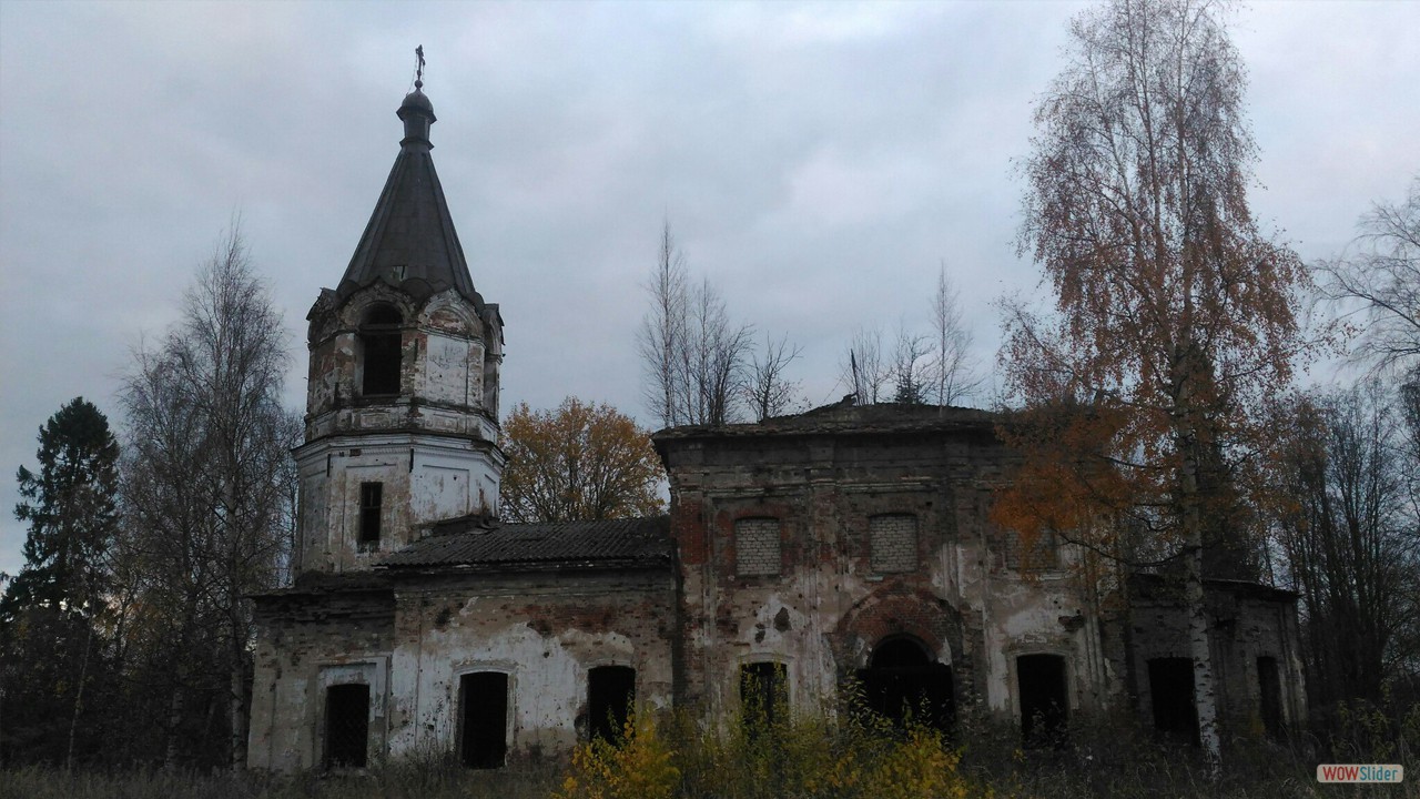 В 1870 году в д. Щустручей построена каменная церковь Казанской Иконы Божьей Матери, которая сейчас находится в полуразрушенном состоянии. В 1870 году в д. Щустручей построена каменная церковь Казанской Иконы Божьей Матери, которая сейчас находится в полуразрушенном состоянии.